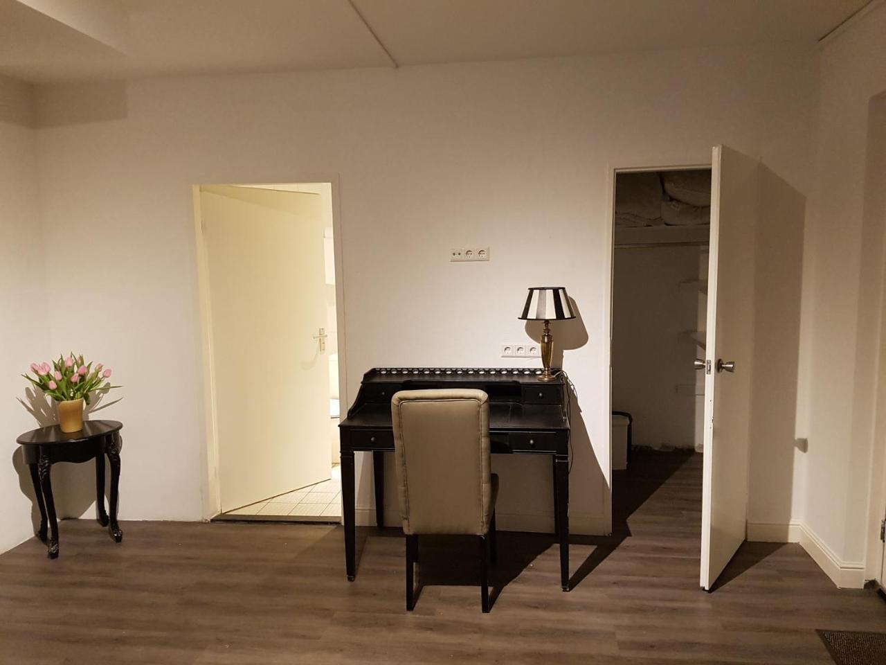 Hotel De Lis Lisse Ngoại thất bức ảnh